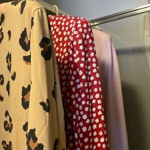 BUNDLE of long sleeve tops